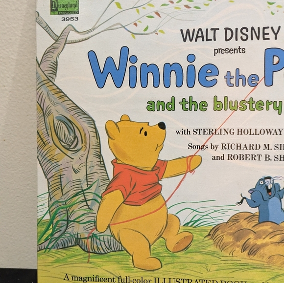 Disney Winnie the Pooh Vinyl Record - Red, Blue, Yellow 1967 - Picture 4 of 8